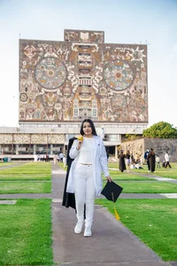 UNAM 9